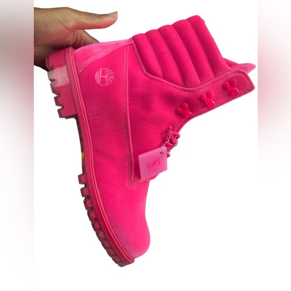 Jimmy Choo X Timberland 6-Inch Puffer Boots in Pink Velvet - Picture 3 of 9